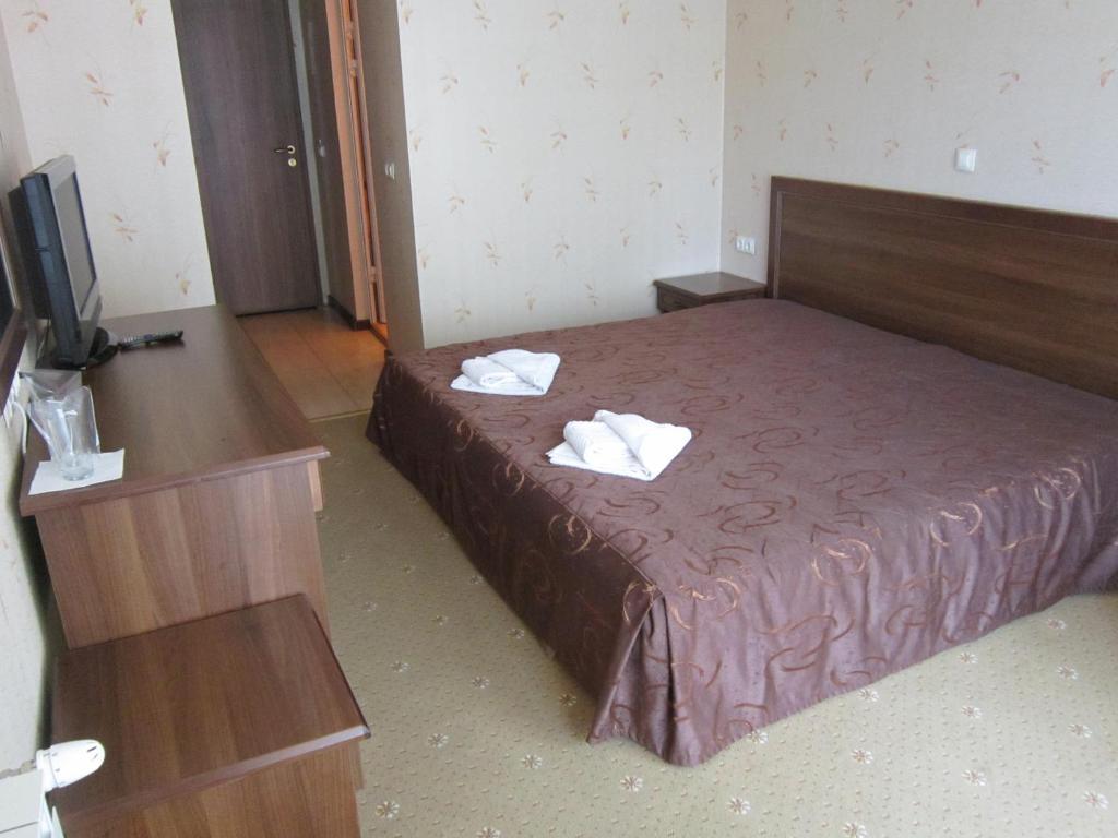 Хотел Магнолия, Hotel Magnoliya Panichishte Ngoại thất bức ảnh
